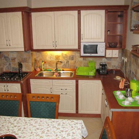 Szegfu Apartman Hajduszoboszlo Exterior foto