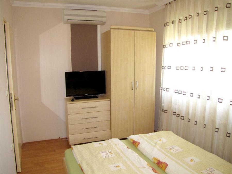 Szegfu Apartman Hajduszoboszlo Exterior foto