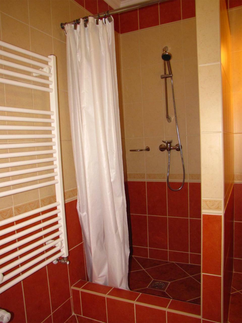 Szegfu Apartman Hajduszoboszlo Exterior foto
