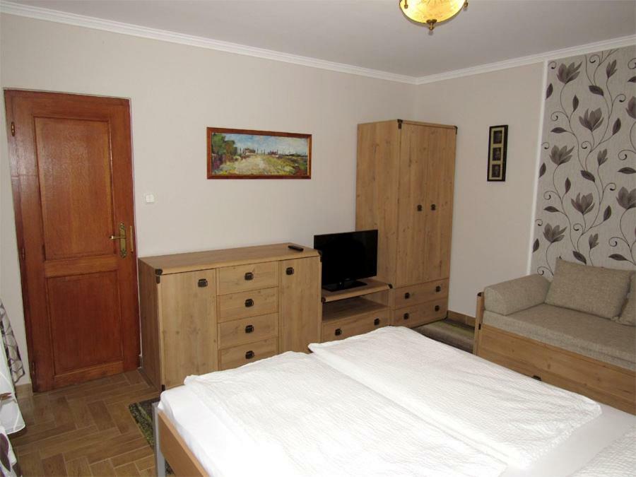 Szegfu Apartman Hajduszoboszlo Exterior foto