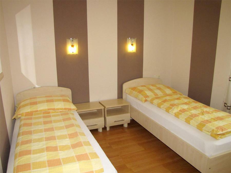 Szegfu Apartman Hajduszoboszlo Exterior foto