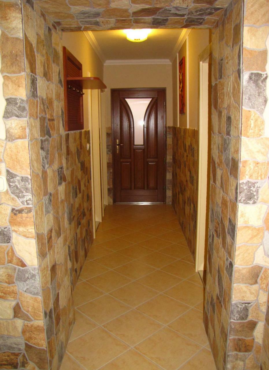 Szegfu Apartman Hajduszoboszlo Exterior foto