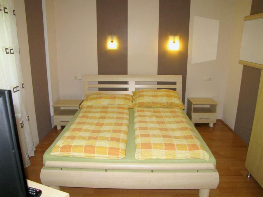 Szegfu Apartman Hajduszoboszlo Exterior foto